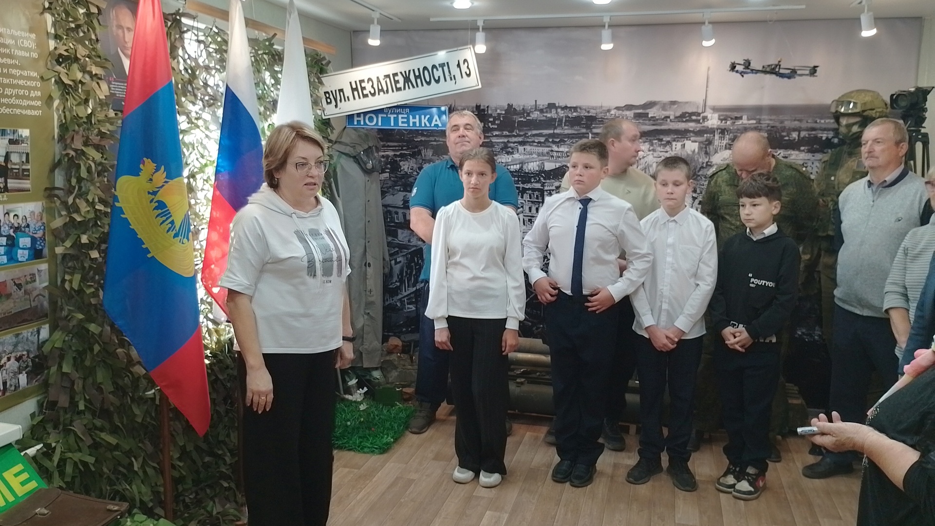 Открытие выставки «СВОих не бросаем»