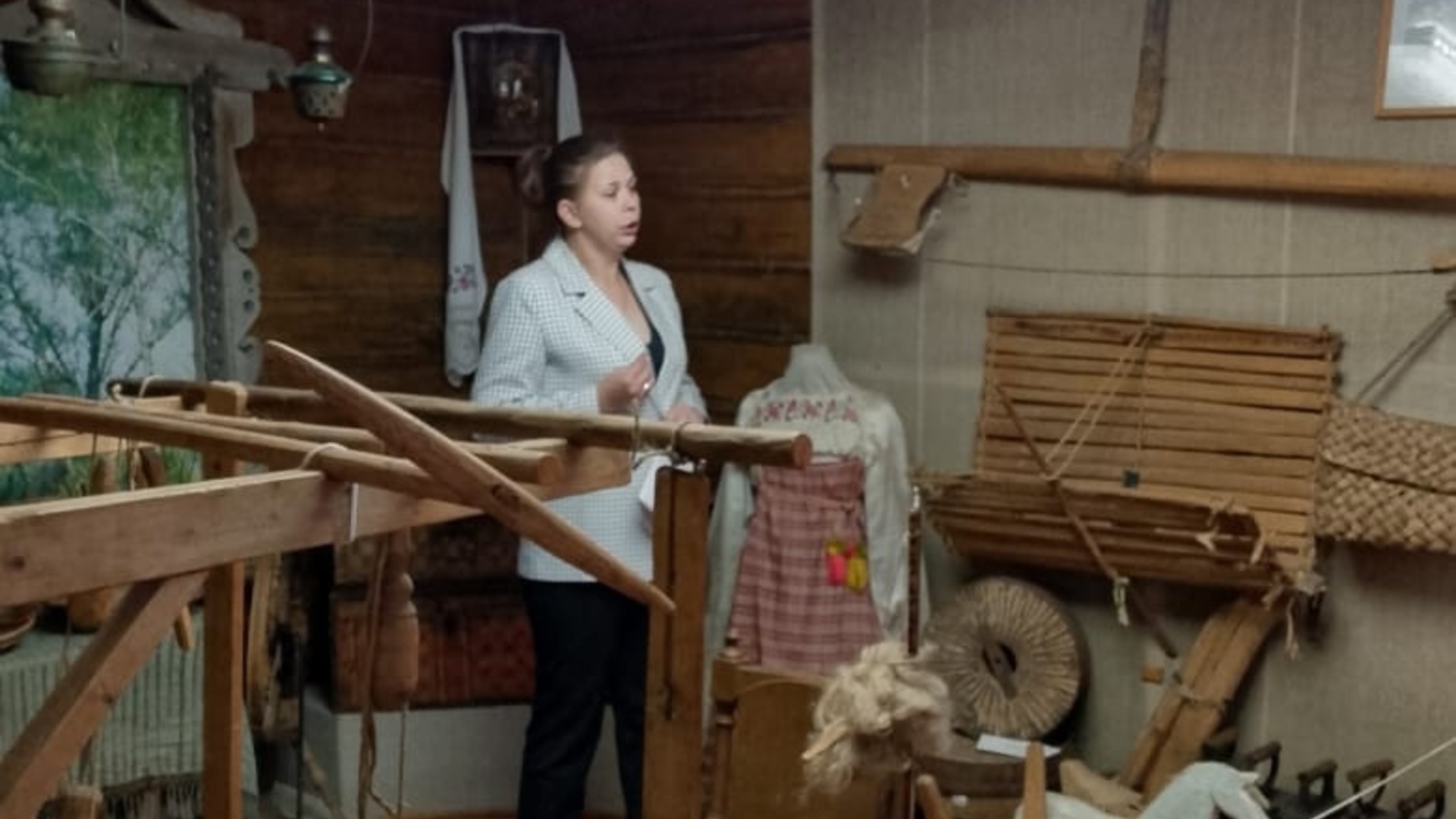 Обучающиеся Коткишевской школы посетили экскурсию «Русская изба»