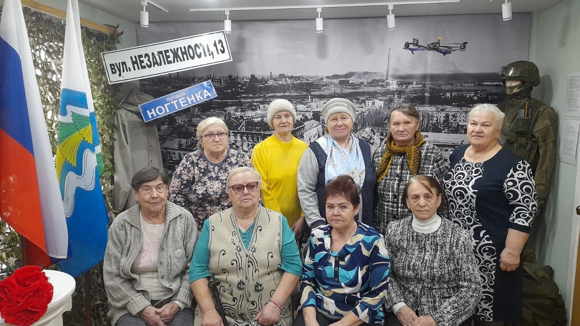Реабилитационное отделение Нейский КЦСОН поселка Еленский посетили выставку «СВОих не бросаем»